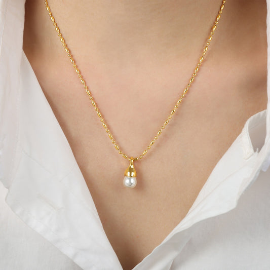 Pearl Pendant Necklace